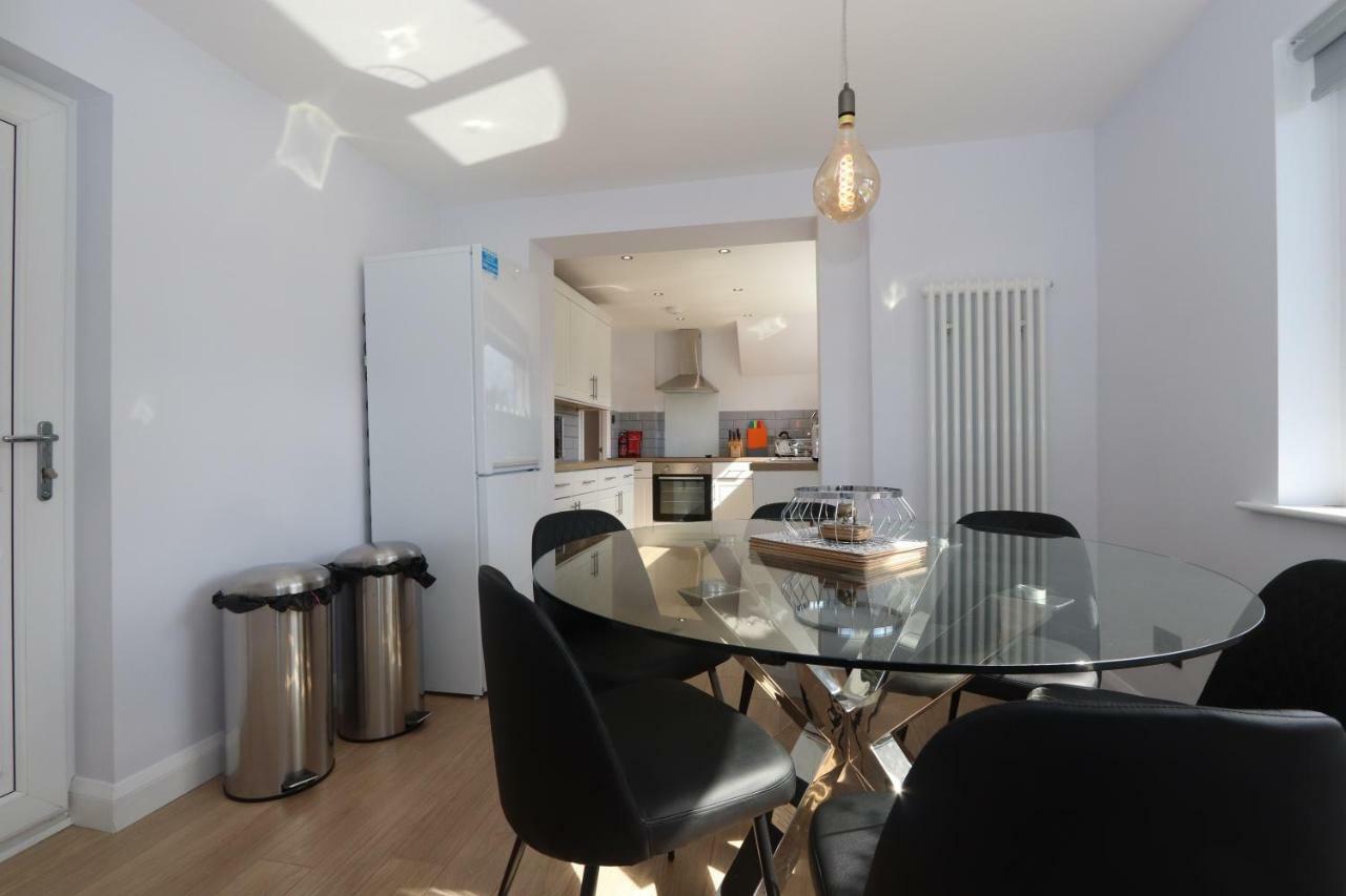 Dunfermline - Luxury 3 Bedroom 2 Bathroom Detached House With Garden ภายนอก รูปภาพ