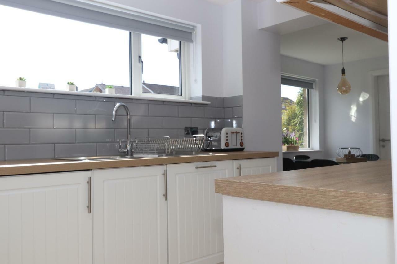 Dunfermline - Luxury 3 Bedroom 2 Bathroom Detached House With Garden ภายนอก รูปภาพ
