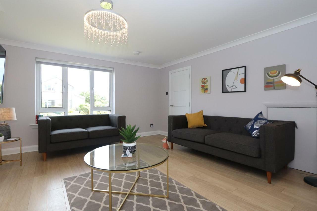 Dunfermline - Luxury 3 Bedroom 2 Bathroom Detached House With Garden ภายนอก รูปภาพ
